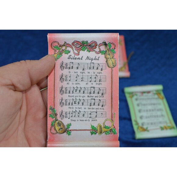 Christmas Music Sheet Scroll Ornaments Holiday Set of 5 Reversible Vintage - Picture 2 of 7